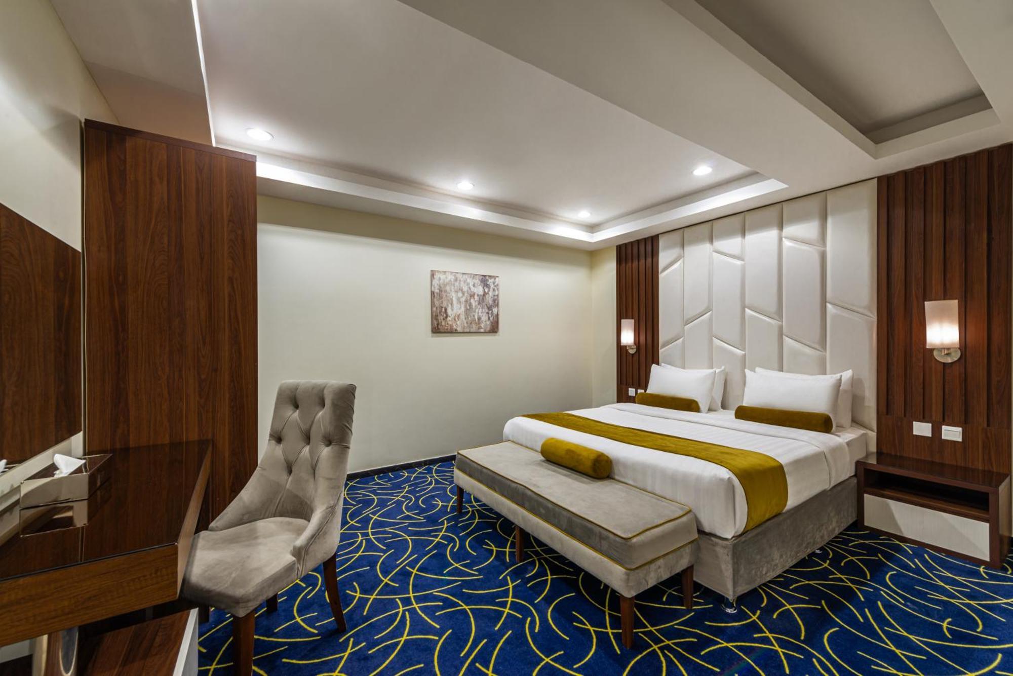 The Palace Hotel Suites Хамис-Мушайт Экстерьер фото