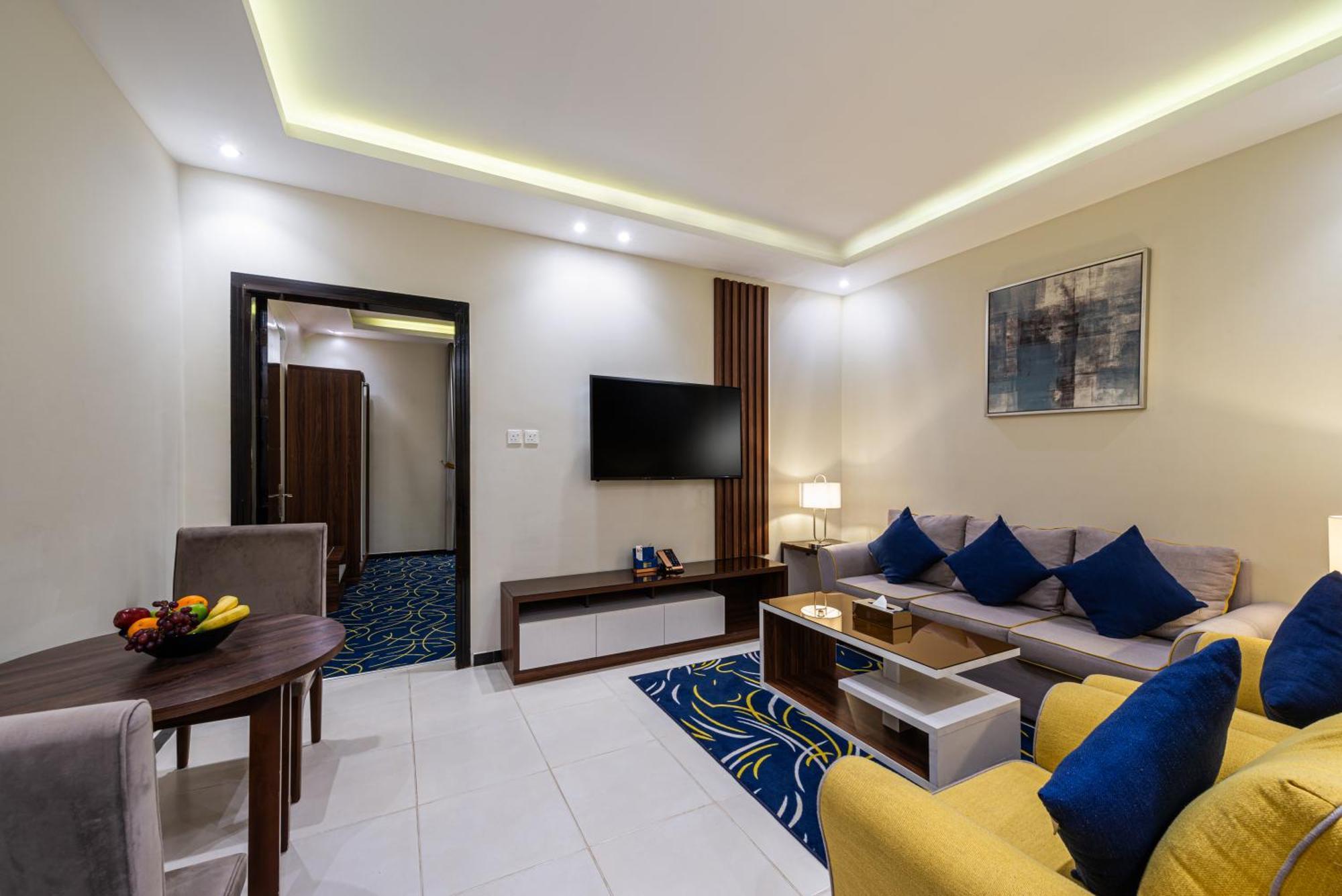 The Palace Hotel Suites Хамис-Мушайт Экстерьер фото