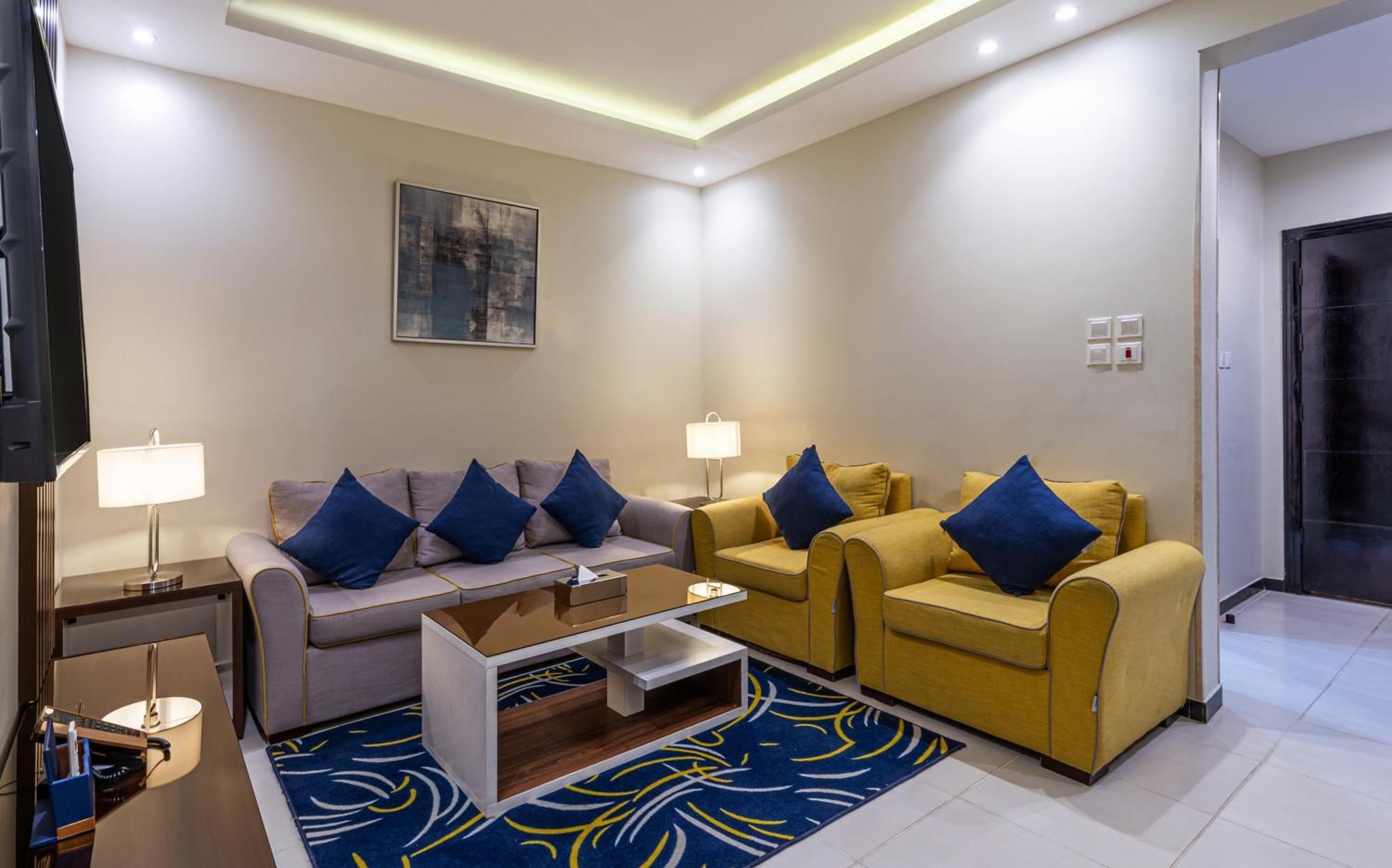 The Palace Hotel Suites Хамис-Мушайт Экстерьер фото